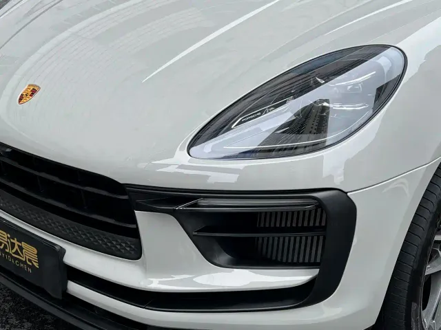 Porsche Macan — Фото автомобиля 6