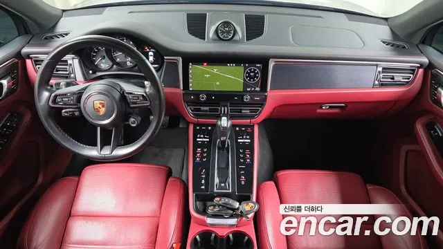 Porsche Macan — Фото автомобиля 10