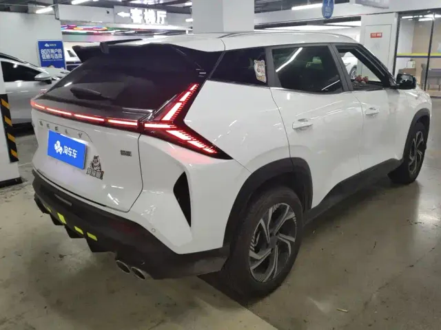 Geely Boyue — Фото автомобиля 3