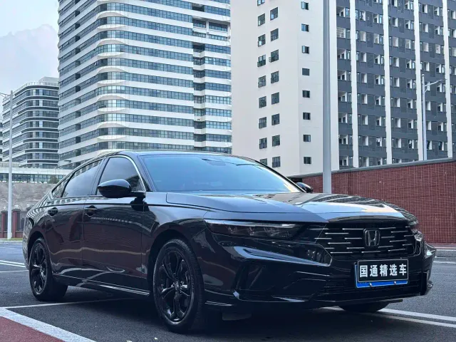 Honda Accord — Фото автомобиля 3