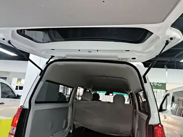 Jinbei New Hiace X30L — Фото автомобиля 18