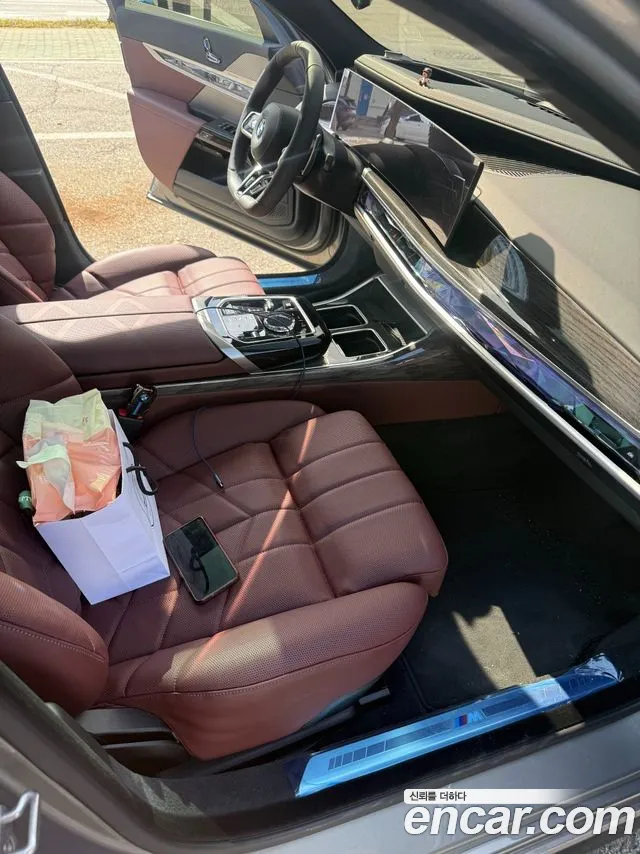 BMW 7 Series — Фото автомобиля 19