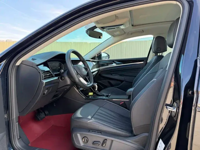 Volkswagen Passat — Фото автомобиля 7