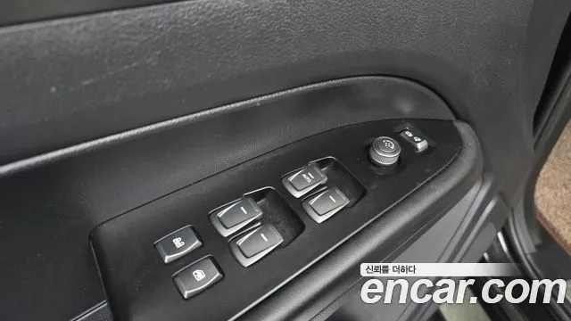 KG_Mobility_Ssangyong Rexton Новый Rexton Sport Дизель 2.2 4WD — Фото автомобиля 28