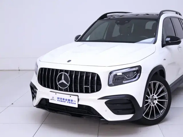 Mercedes-Benz GLB AMG — Фото автомобиля 3