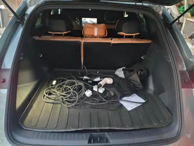 Geely Galaxy Starship 7 EM-i — Фото автомобиля 4