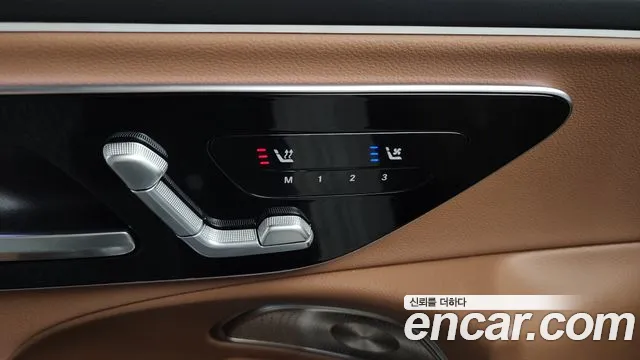 Mercedes-Benz E-Class — Фото автомобиля 26