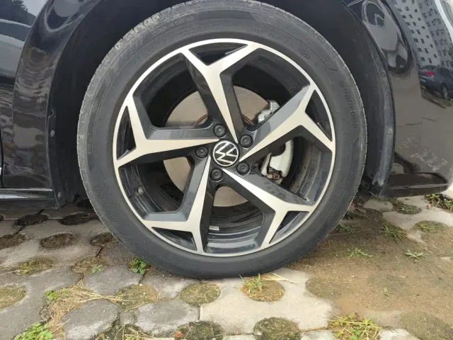 Volkswagen Passat — Фото автомобиля 8