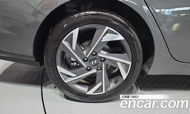 Hyundai Avante CN7 — Фото автомобиля 5