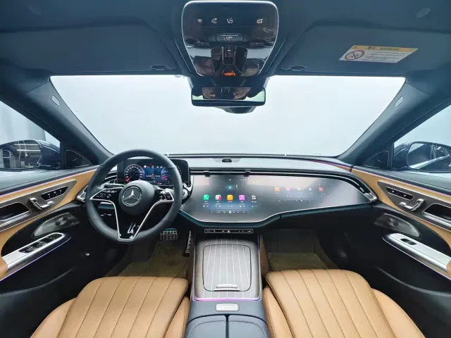 Mercedes-Benz E-Class — Фото автомобиля 5