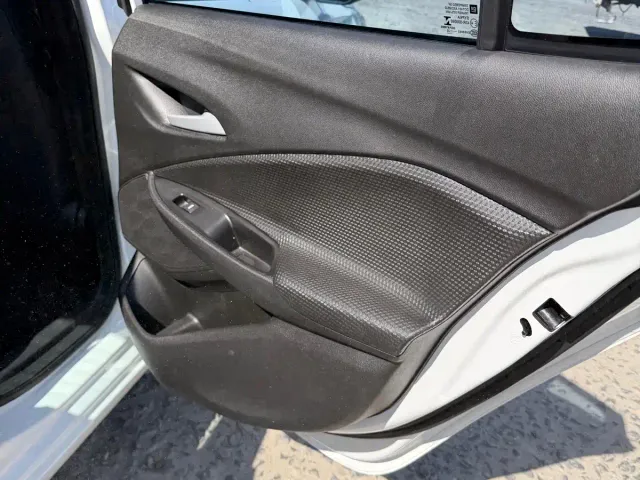 Chevrolet Cavalier — Фото автомобиля 15