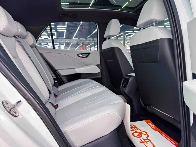Volkswagen ID.3 — Фото автомобиля 18