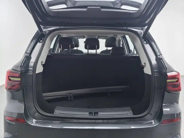 Roewe RX5 — Фото автомобиля 16