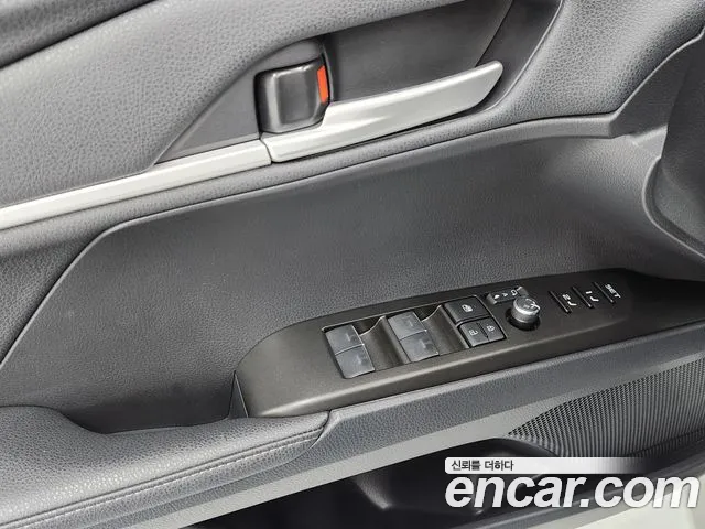Toyota Camry XV80 — Фото автомобиля 11