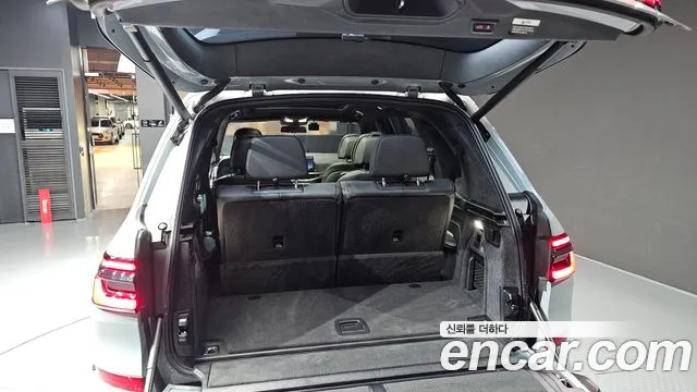 BMW X7 M60i xDrive M Sport 6 мест — Фото автомобиля 8
