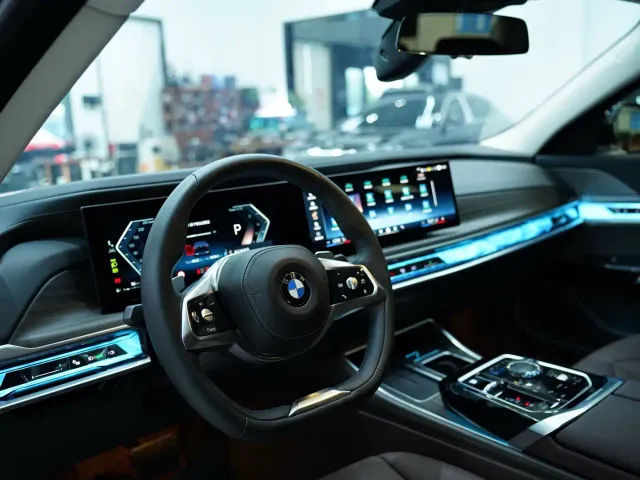 BMW 7 Series — Фото автомобиля 5