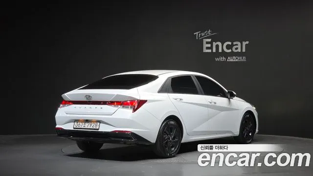 Hyundai Avante CN7 — Фото автомобиля 2