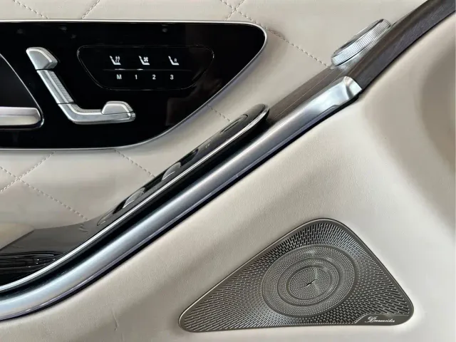 Mercedes-Benz S-Class — Фото автомобиля 18