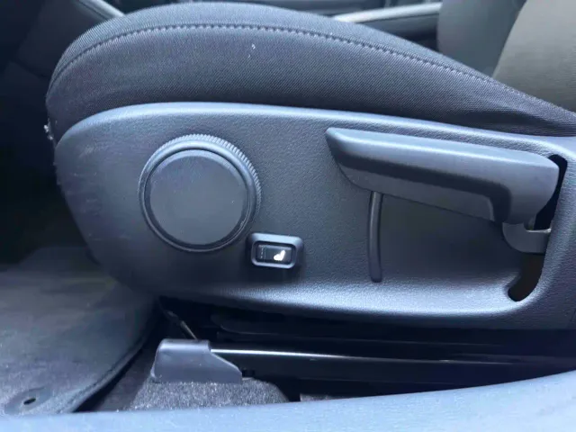 Mazda Axela — Фото автомобиля 16