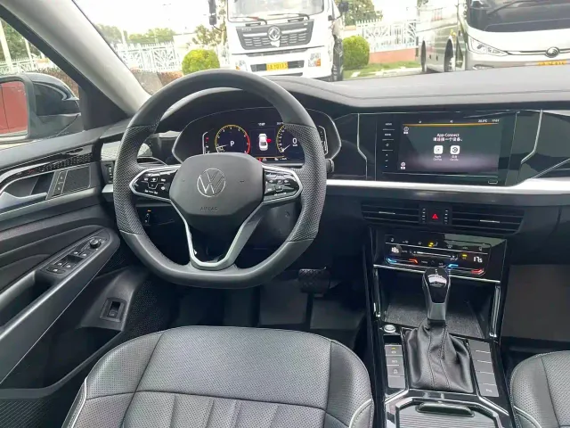 Volkswagen Passat — Фото автомобиля 17