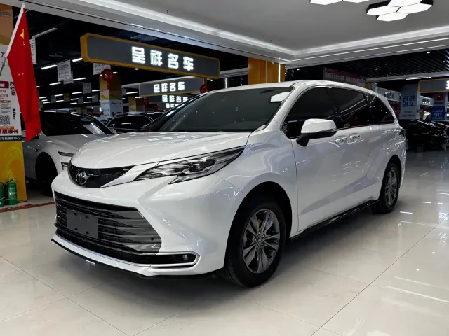 Фотография автомобиля — Toyota Sienna
