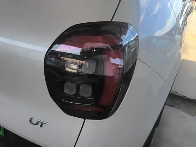 GAC Aion UT — Фото автомобиля 7