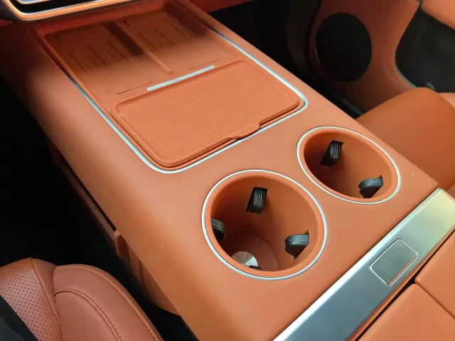 Li Auto L6 — Фото автомобиля 16