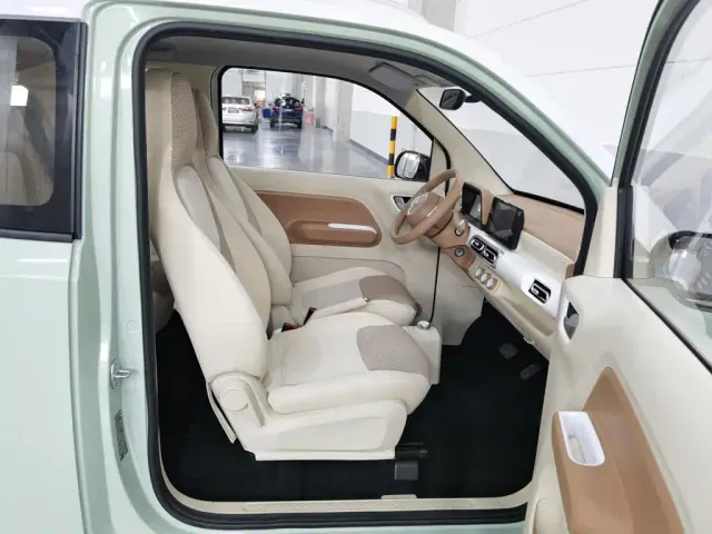Wuling Hongguang Mini EV — Фото автомобиля 23