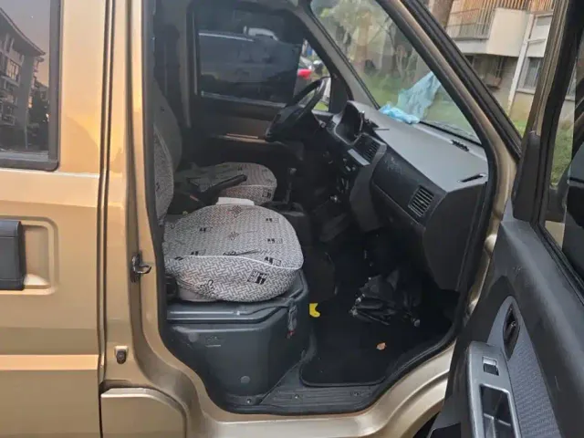 Wuling Rongguang — Фото автомобиля 8