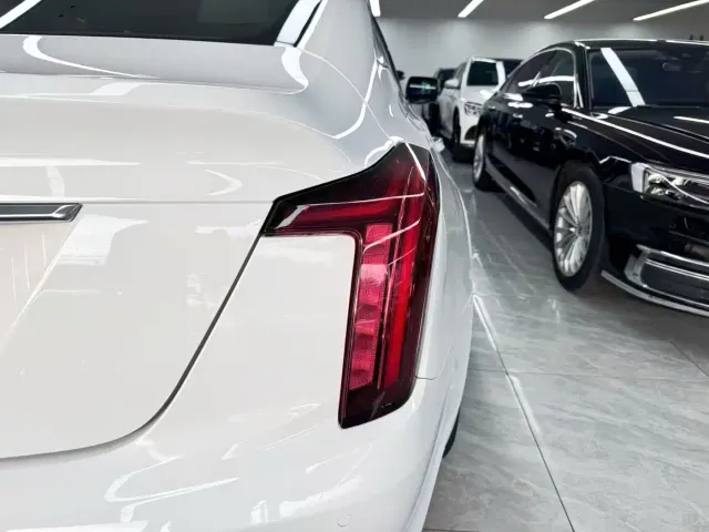 Cadillac CT5 — Фото автомобиля 20