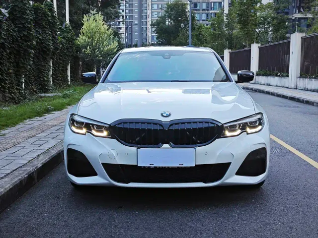 BMW 3 Series — Фото автомобиля 2