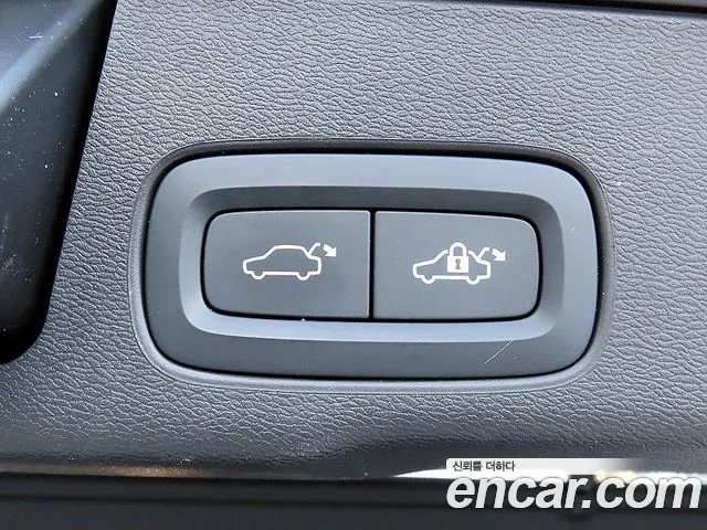 Volvo XC60 2nd Gen — Фото автомобиля 17