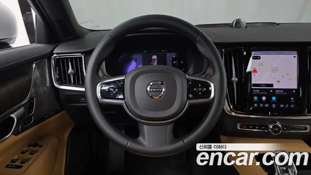 Volvo S90 — Фото автомобиля 19