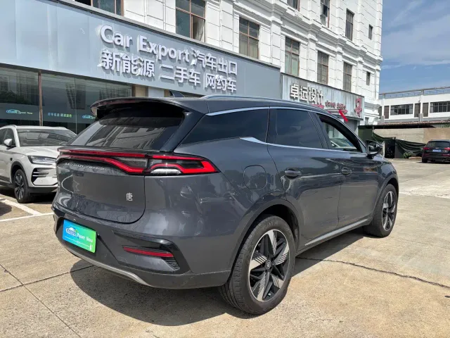 BYD Tang — Фото автомобиля 5