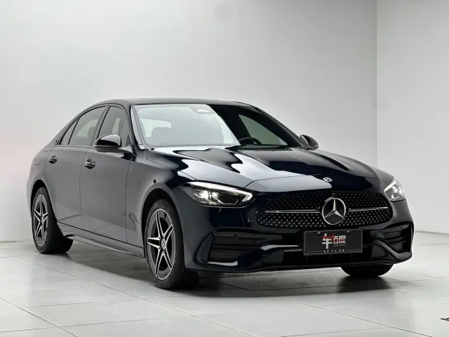 Mercedes-Benz C-Class — Фото автомобиля 3