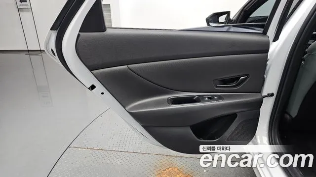 Hyundai Avante CN7 — Фото автомобиля 14