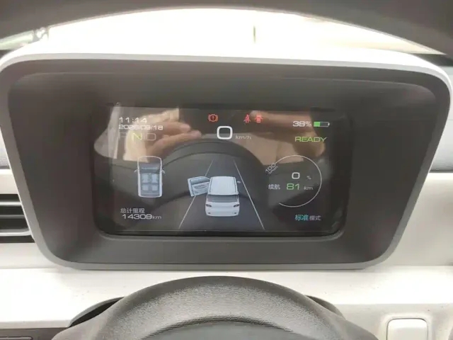 Wuling Hongguang Mini EV — Фото автомобиля 11