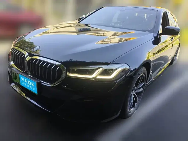Фотография автомобиля — BMW 5 Series