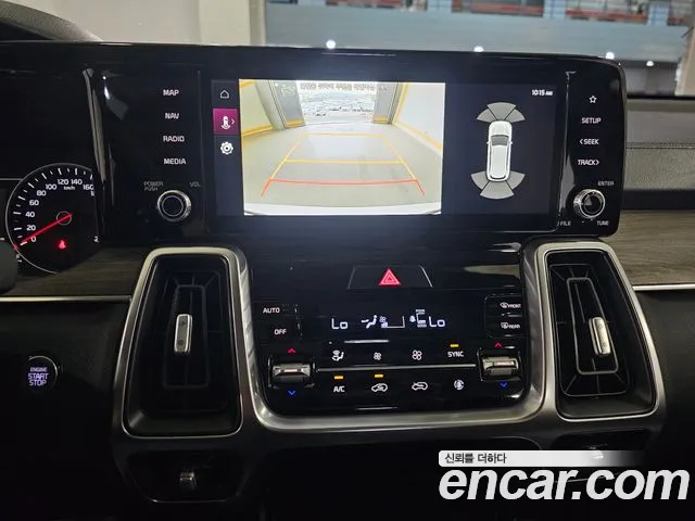 Kia Sorento Sorento 4-е поколение Бензин 2.5T 2WD — Фото автомобиля 13