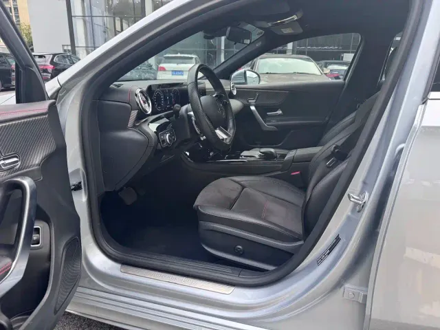 Mercedes-Benz A-Class — Фото автомобиля 2