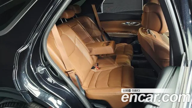 Genesis GV70 — Фото автомобиля 17