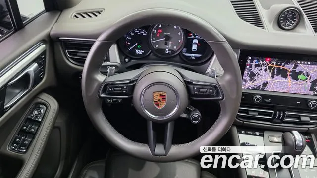 Porsche Macan — Фото автомобиля 13