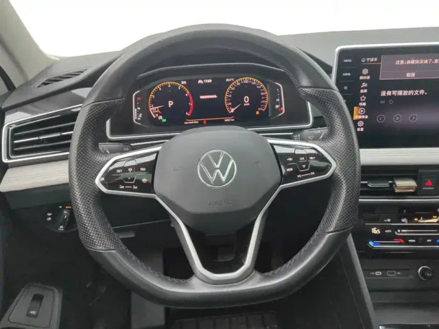 Volkswagen Tiguan L — Фото автомобиля 15