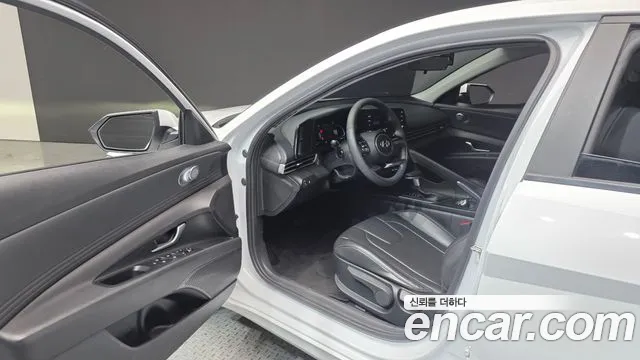 Hyundai Avante CN7 — Фото автомобиля 15