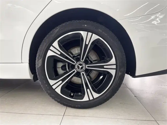 Mercedes-Benz C-Class — Фото автомобиля 4