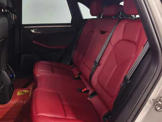Porsche Macan — Фото автомобиля 10