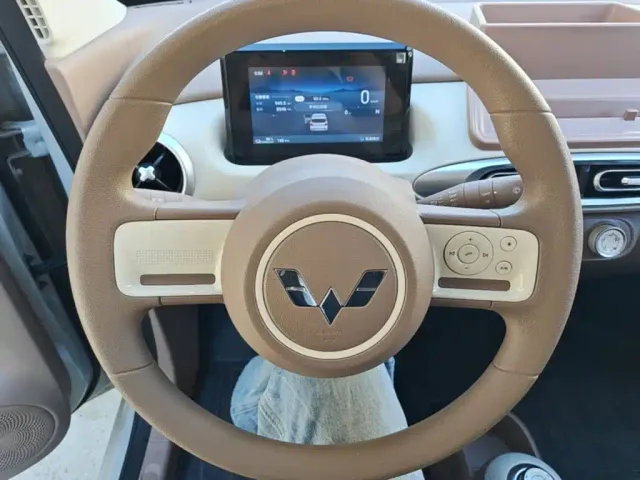 Wuling Hongguang Mini EV — Фото автомобиля 10