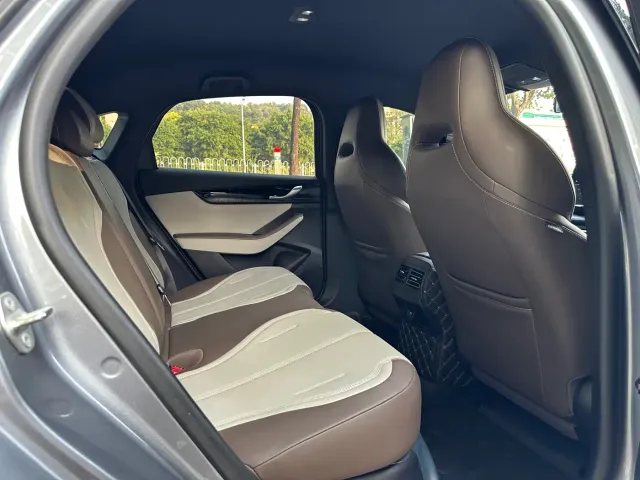 BYD Qin PLUS — Фото автомобиля 12