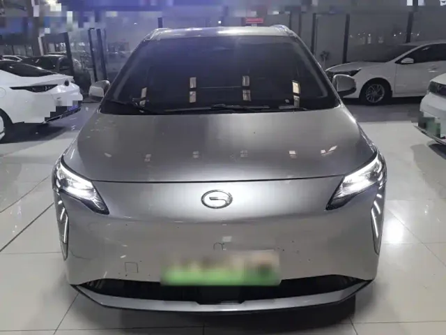 GAC Aion Y — Фото автомобиля 2