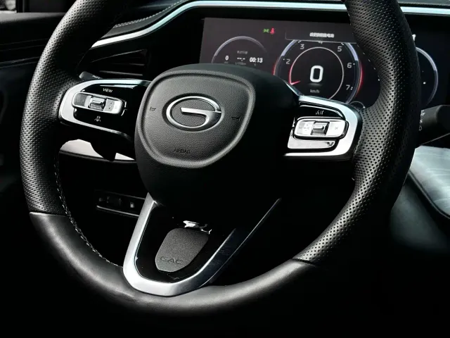 GAC Trumpchi GS8 — Фото автомобиля 24